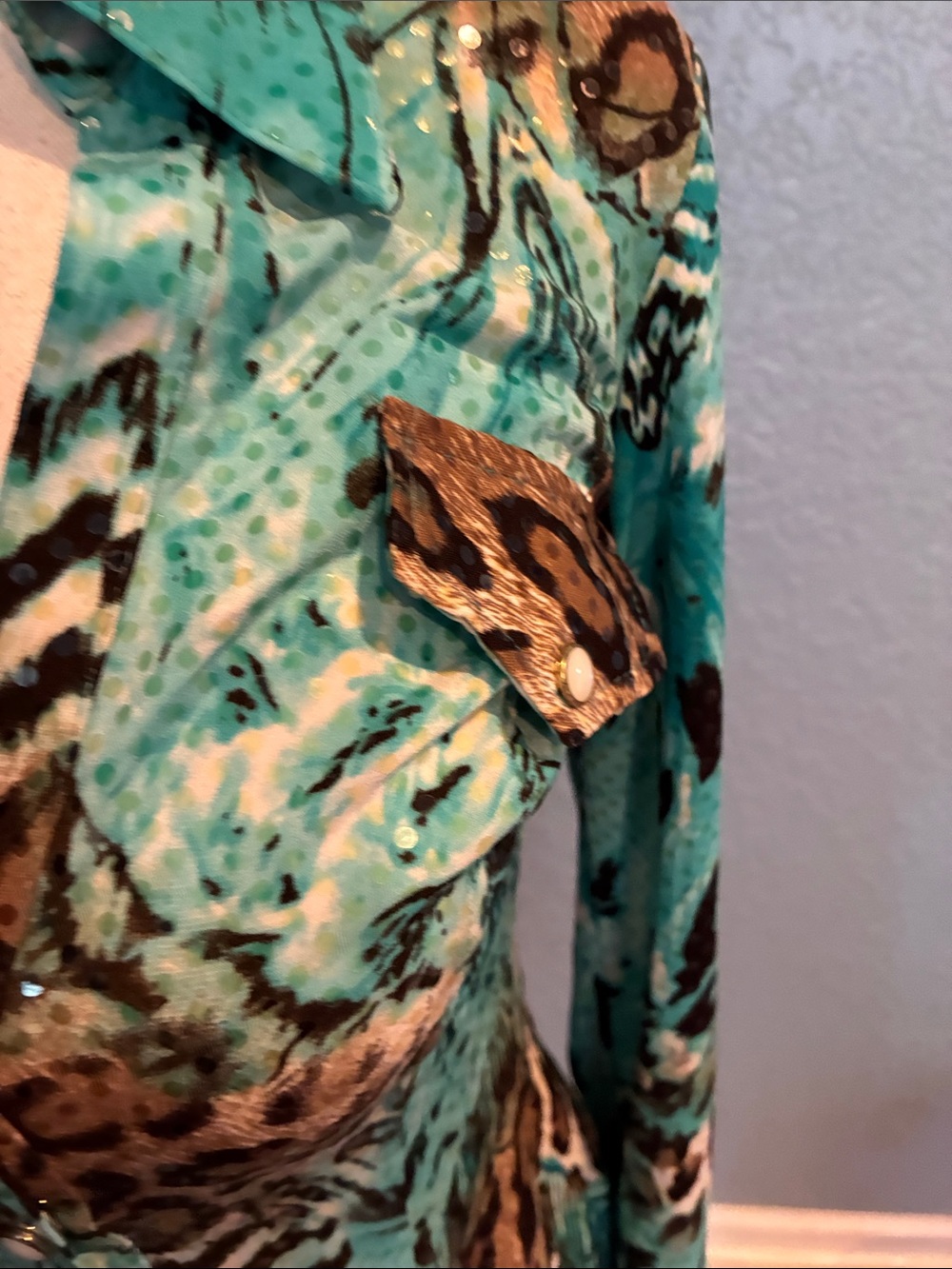 Cache Button Down Top - Picture 4 of 9
